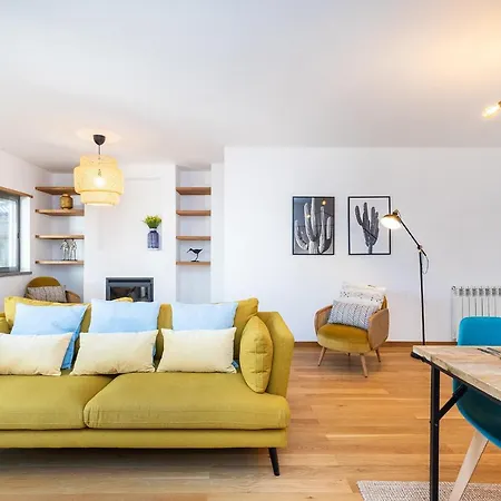 Cosy 4 Bedroom Duplex In Belem