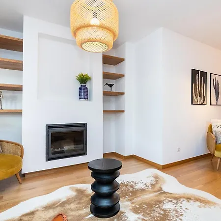 Cosy 4 Bedroom Duplex In Belem Apartment Lisbon